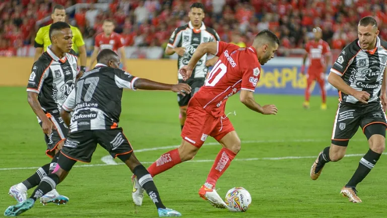Fútbol profesional colombiano 