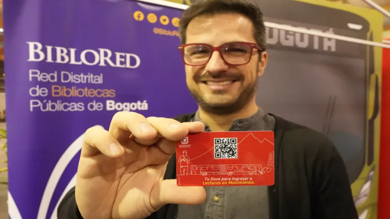 Tarjetas Tullave con código QR para acceder a contenidos literarios