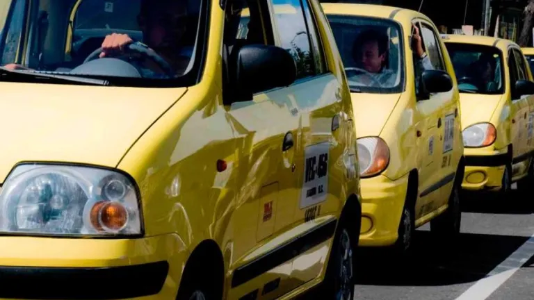 Paro taxistas HOY: puntos de concentración, movilidad - minuto a minuto