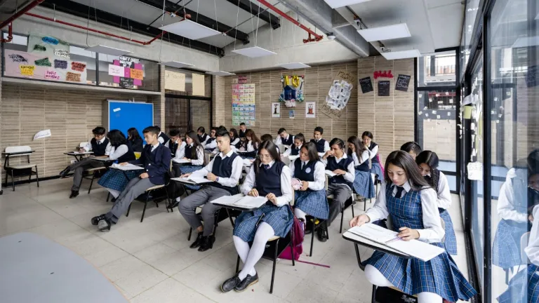 Programa de permanencia escolar en Bogotá: renovación y requisitos
