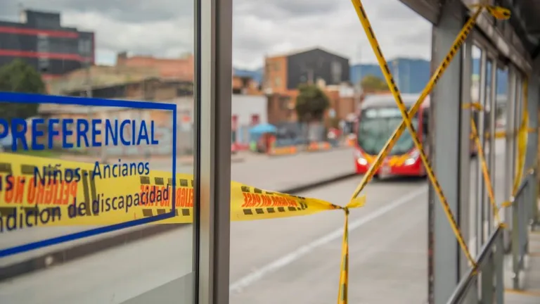 Por manifestaciones, el Portal de las Américas no está funcionando