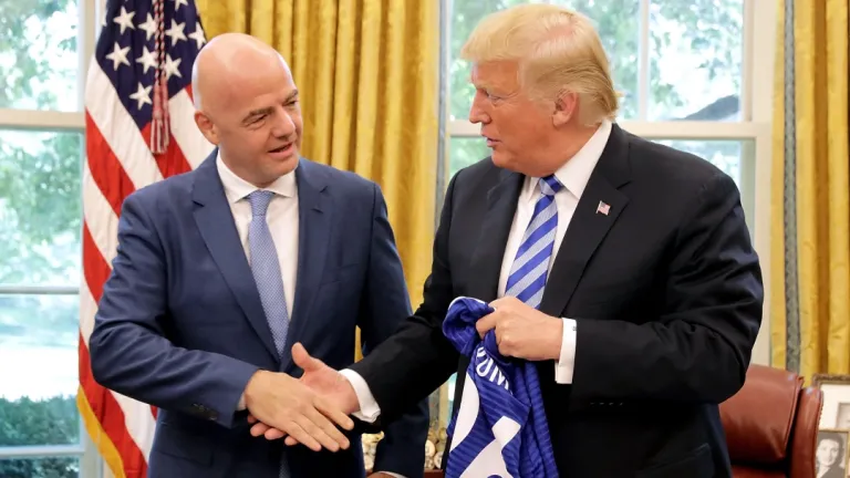 Gianni Infantino, presidente de la FIFA y Donald Trump. / Foto: AFP.