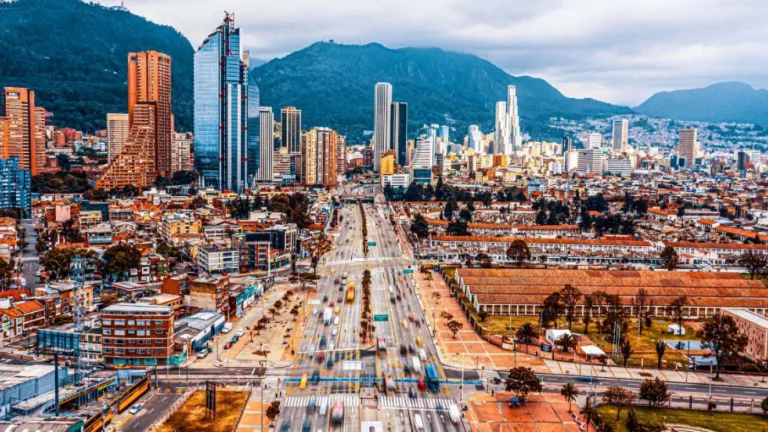 Pico y placa Bogotá en diciembre cambios y horarios