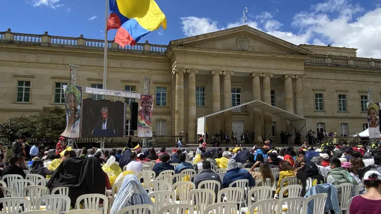 Con la participación de 15 mil colombianos culminaron los diálogos vinculantes