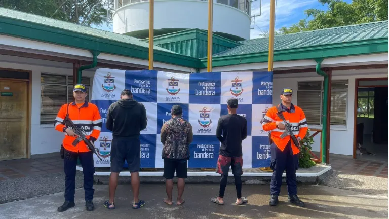 Rescate de 30 migrantes en el Urabá Chocoano: Acción heroica de la Armada Nacional
