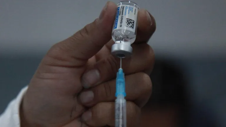 Colombia: 870.000 vacunas contra el covid-19 están por vencerse