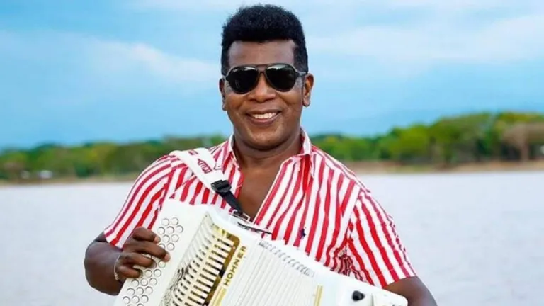 Muere el acordeonero Víctor Rey Reyes