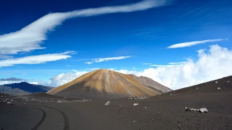 El volcán Nevado del Ruiz muestra una disminución en su actividad sísmica