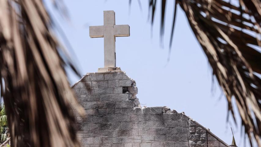Única iglesia católica de Gaza fue bombardeada y hubo tres muertos