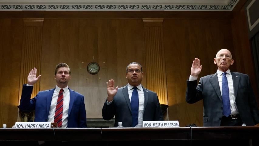 Senado de EE.UU. frena límite a poderes de guerra de Trump