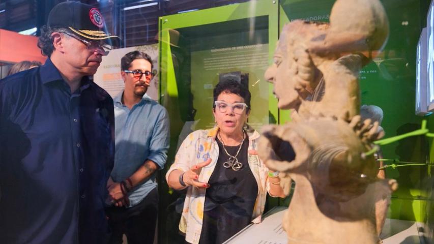 Presidente Petro inaugura sala arqueológica en Tumaco