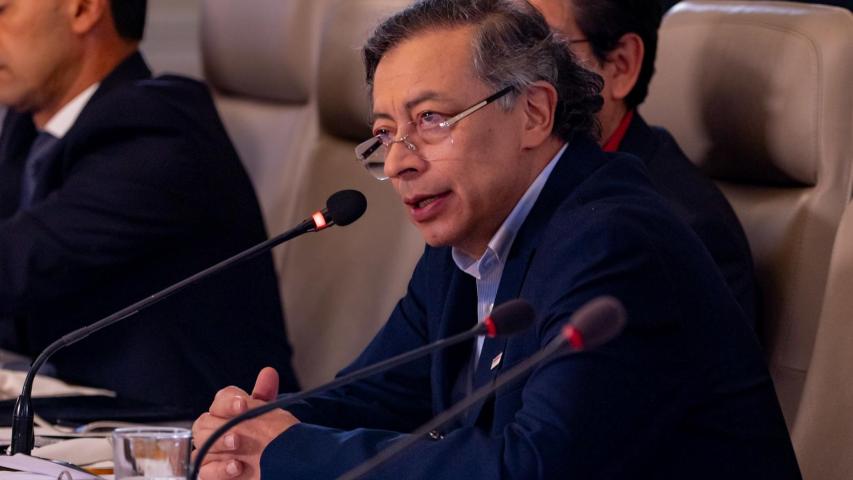 Petro insiste en neutralidad militar en elecciones presidenciales