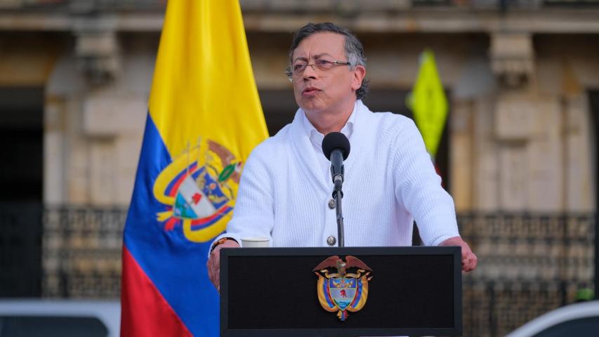 Petro denuncia compra de votos antes del balotaje