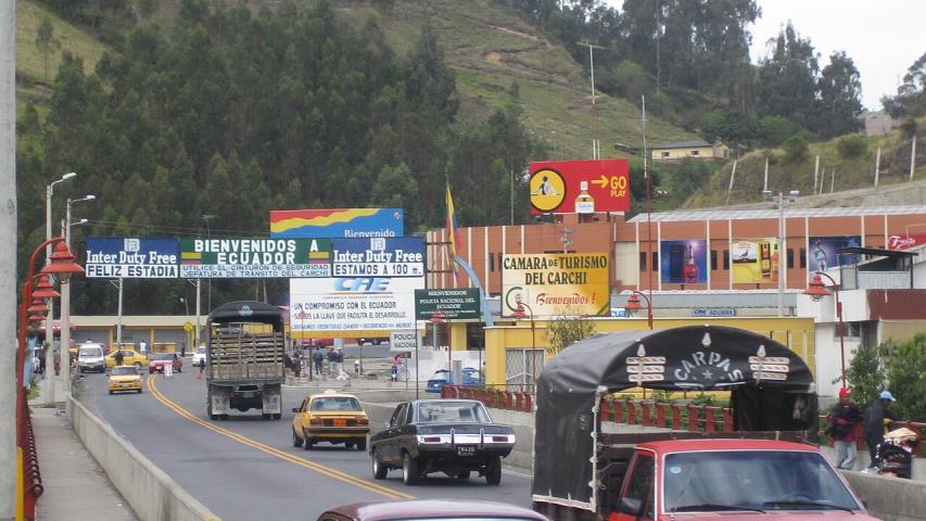 Colombia impone "aranceles inteligentes" de hasta 75 % a 191 productos de Ecuador tras medidas de Noboa