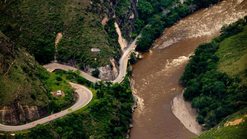 Construcción de dos viaductos en el sector de Pericongo, Huila