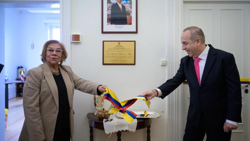 Fuerza Aeroespacial Colombiana abre oficina en Suecia