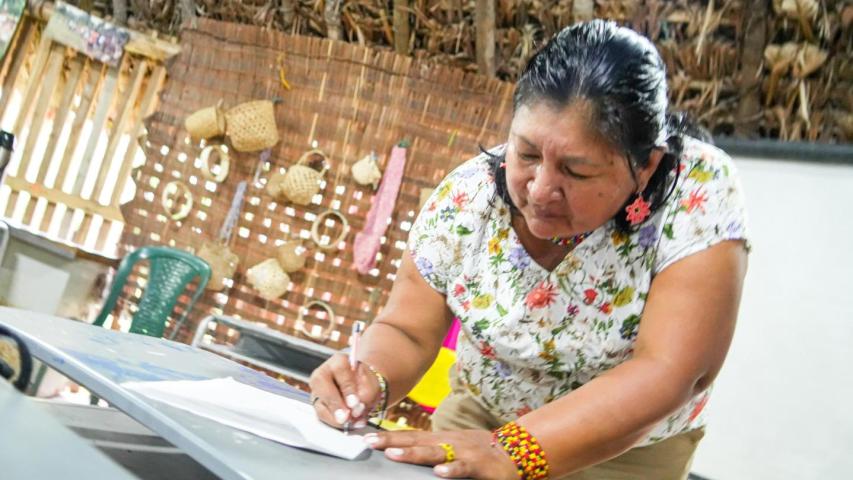 Gobierno garantiza estabilidad a más de 9 mil docentes en Colombia