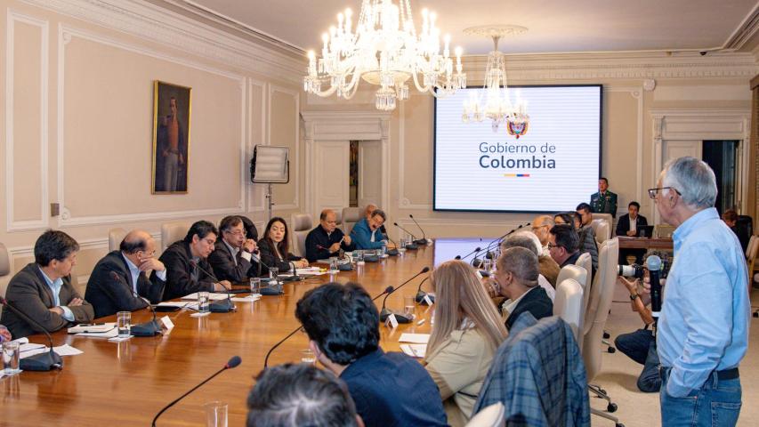 Gobierno ofrece $50 millones por denunciar compra de votos en Colombia