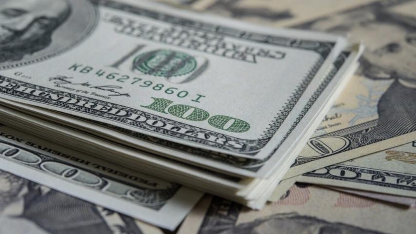 Dólar en Colombia cae por debajo de $3.700: alcanzó el nivel más bajo