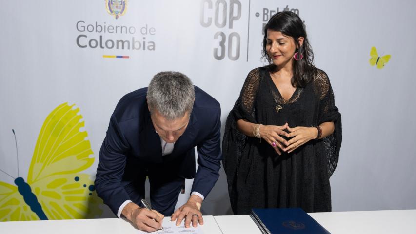 Colombia recibió en la COP30 US$100 millones para acelerar su revolución verde