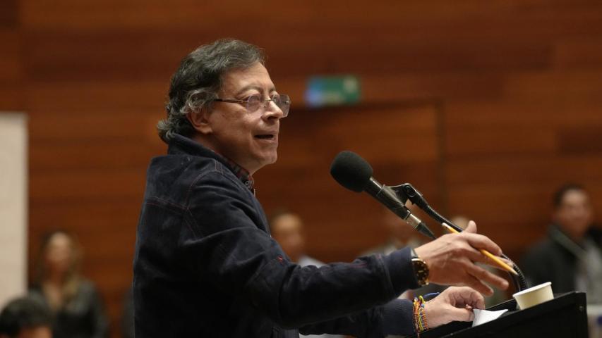 Presidente Petro responde a críticas por su postura sobre tasas de interés