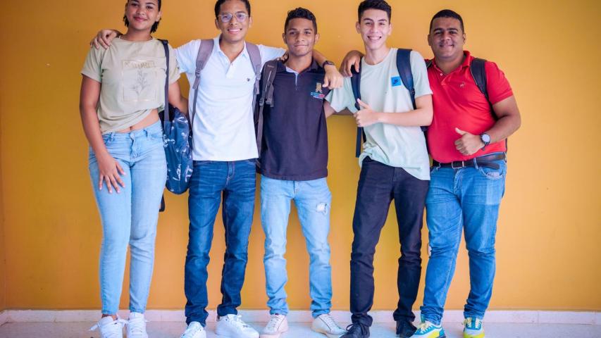 El plan del Gobierno prioriza inversión pública, garantiza sostenibilidad de cupos y busca ampliar el acceso en regiones con baja cobertura académica en el país. 