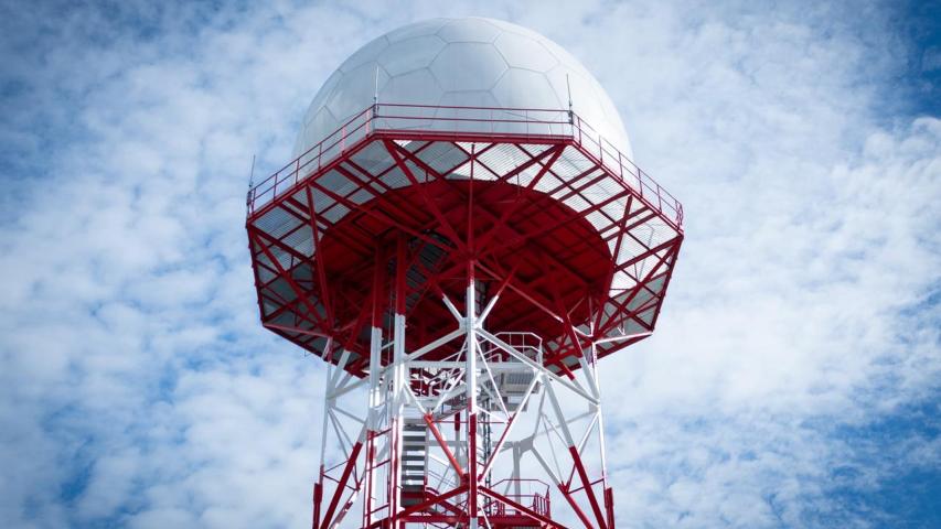 Radar 3D entra en operación en Leticia para control aéreo