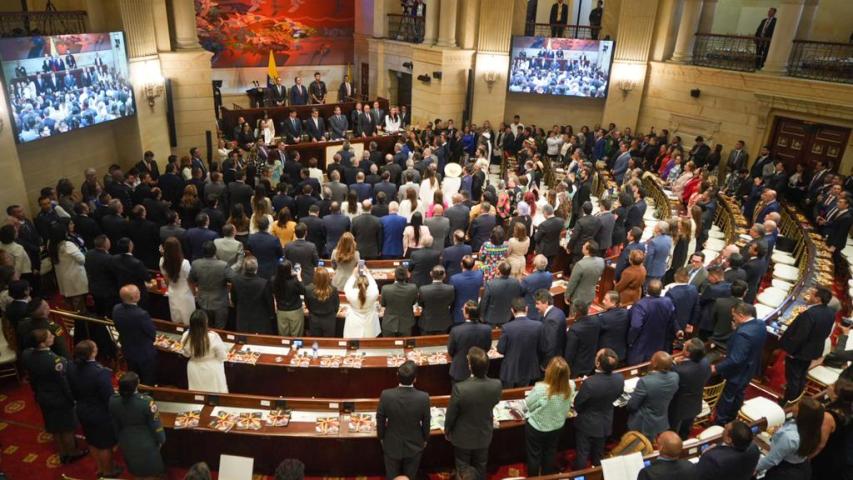 Reforma a la salud sigue sin avances: Congreso aplaza nuevamente el debate en el Senado