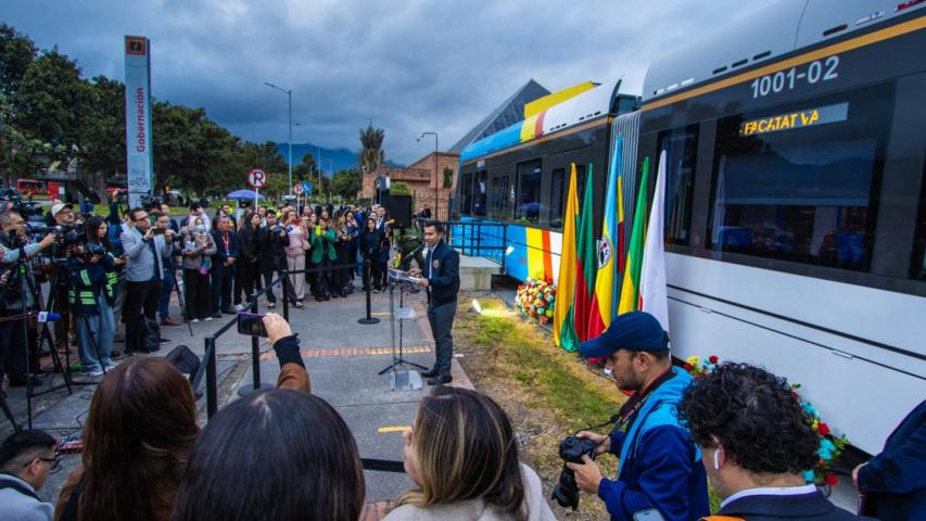 Regiotram de Occidente: primer vagón en Gobernación Cundinamarca 