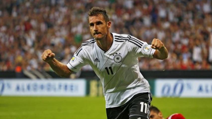 Miroslav Klose lidera goleadores históricos de los mundiales