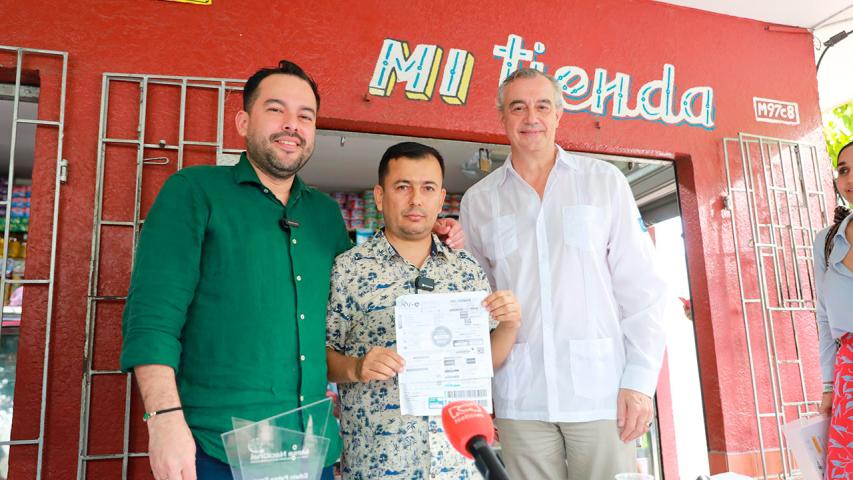 Gobierno creará primera empresa paneles solares